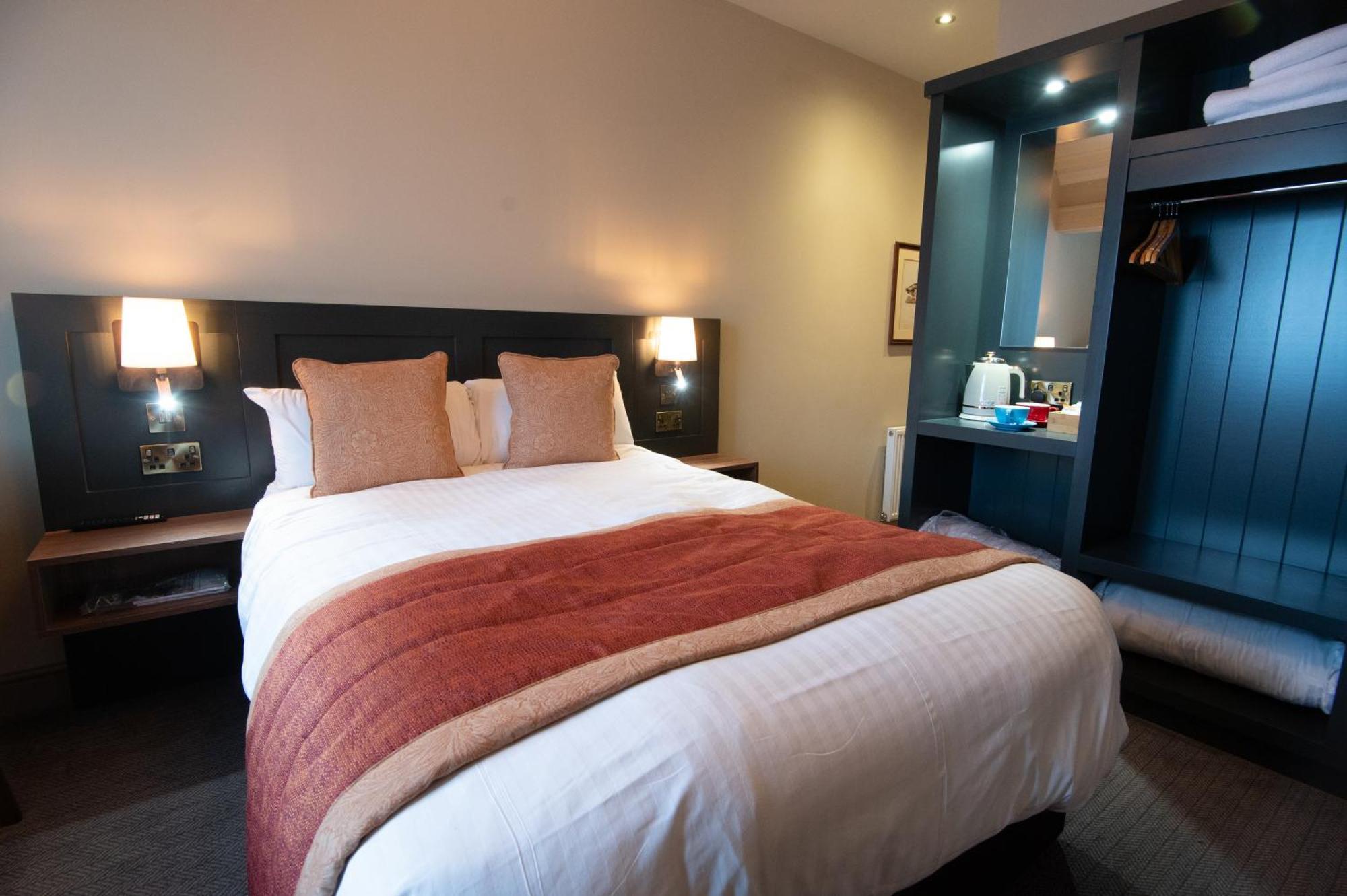 The Dukeries Lodge, Edwinstowe, Nottinghamshire Экстерьер фото