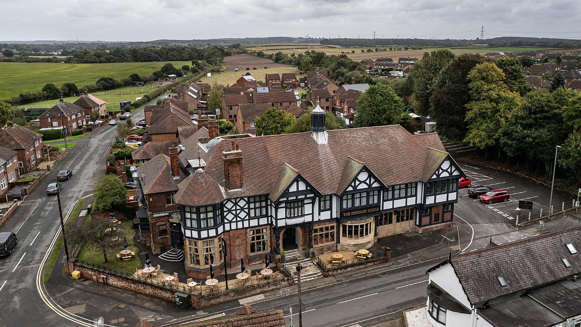 The Dukeries Lodge, Edwinstowe, Nottinghamshire Экстерьер фото