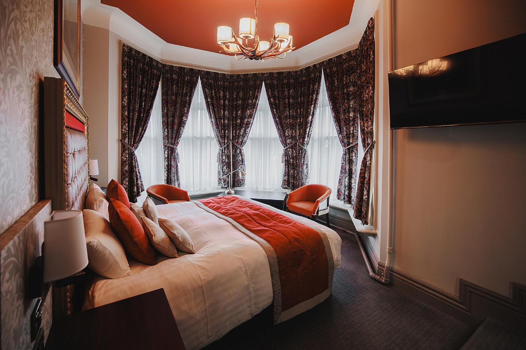 The Dukeries Lodge, Edwinstowe, Nottinghamshire Экстерьер фото